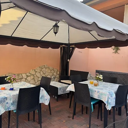 Couette-café Jasiga 4*